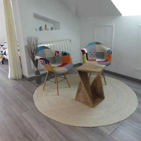 Chez Brigitte Et Gilbert ベッド・アンド・ブレックファスト 3*